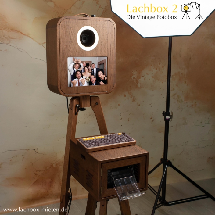 Fotobox Vermietung Lachbox - Fotobox im Vintage Look aus hochwertigem Echtholz mit einzigartiger Maserung