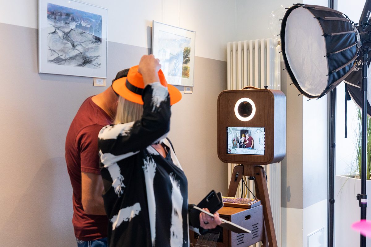 Was kostet eine Fotobox mieten — Lachbox in Aktion im Vogtland